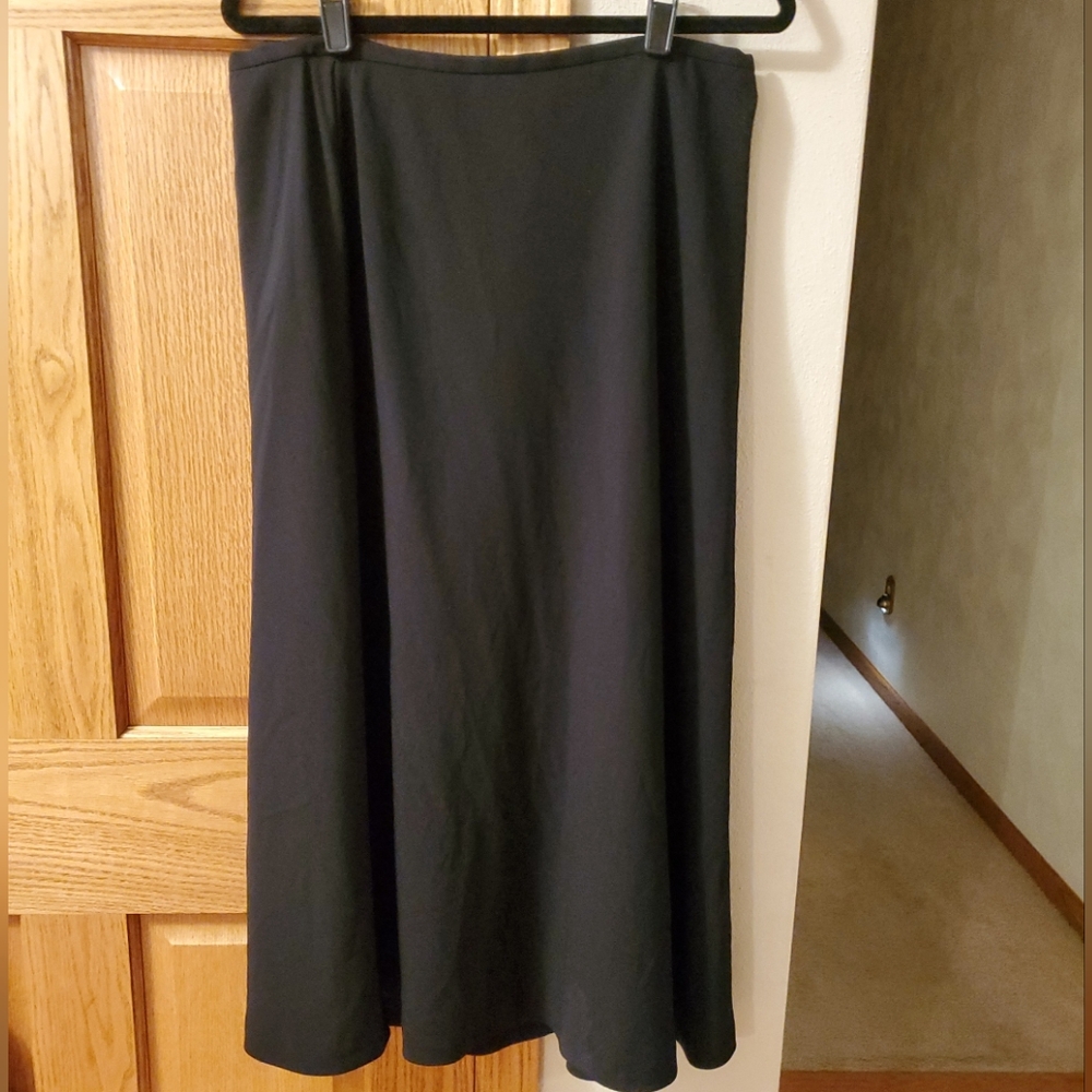 Talbots Women’s Size 16 Maxi Long Black Triacetate & Polyester Lined Skirt
